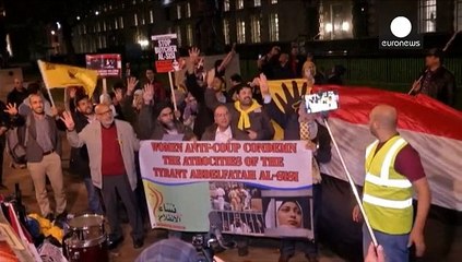Mısır Cumhurbaşkanı Sisi Londra'da protesto edildi