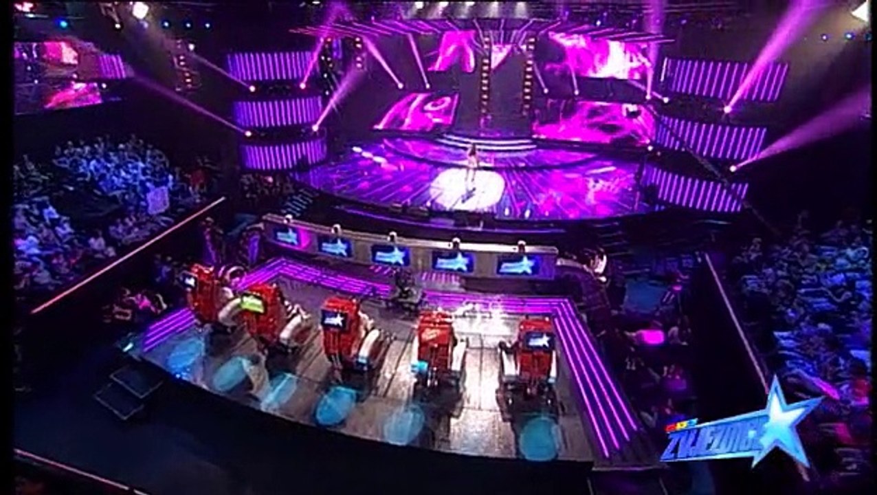 Valeria Jacek - One of us/Joan Osborne - RTL Zvjezdice E7 24.10.2015.