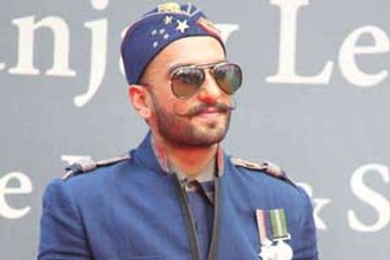 Ranveer: Deepika obviously looks hotter with me!