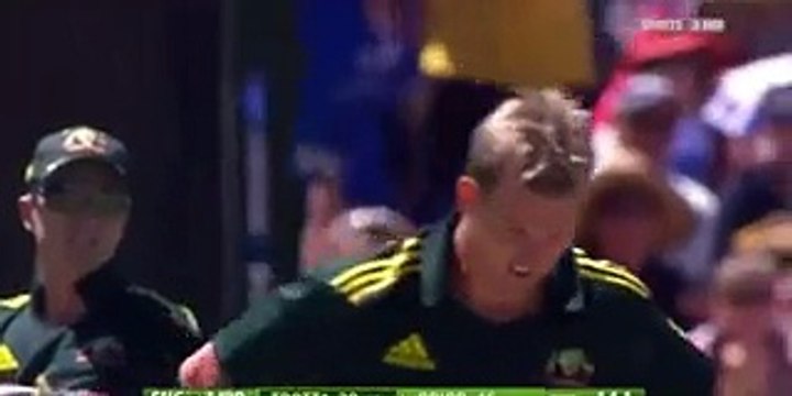 Worst missed RunOut chance in History of Cricket by Australia