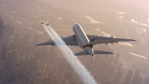 Two Jetman Riders fly with Emirates A 380 plane above Dubaï!!