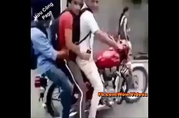 amazing accidents and laughing must watch
