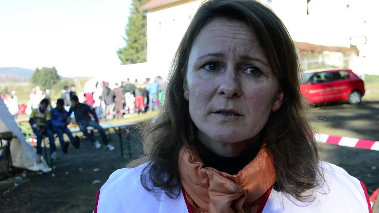 Österreich baut riesiges Flüchtlingszelt an Grenze zu Bayern