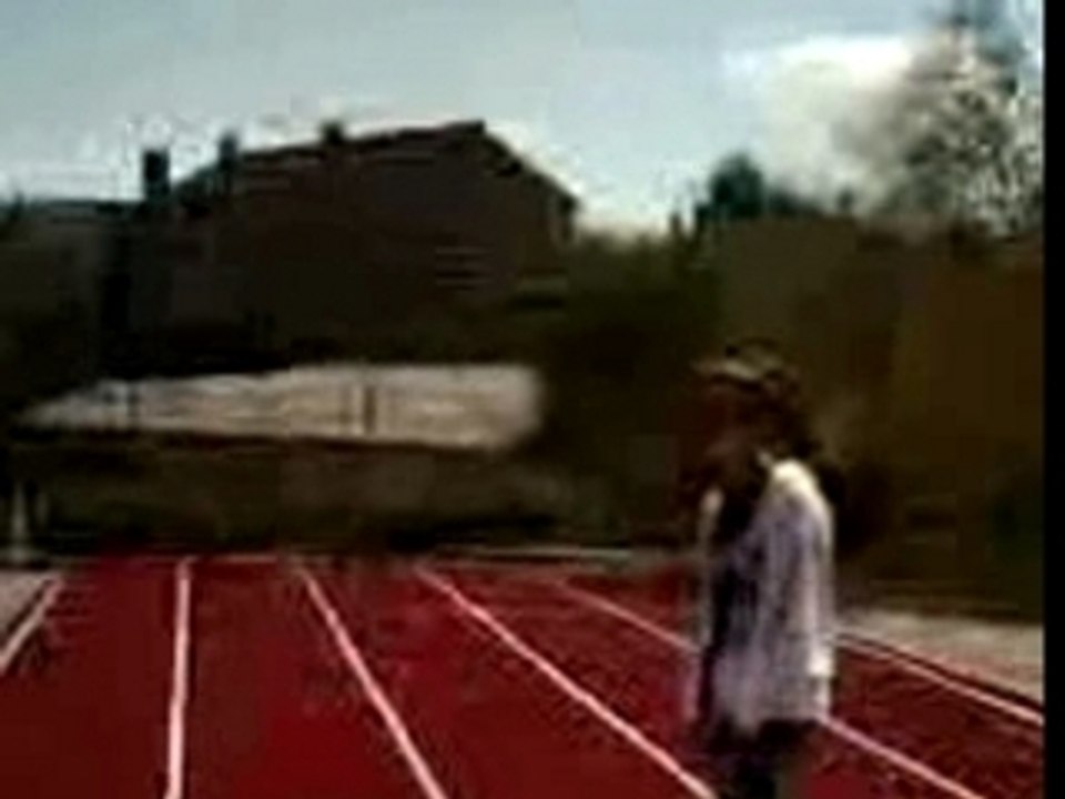 Frappe de 40m dans un panier de basket