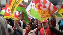 Valenciennes : syndicats et élus devant le commissariat en soutien au salarié de PSA licencié pour vol