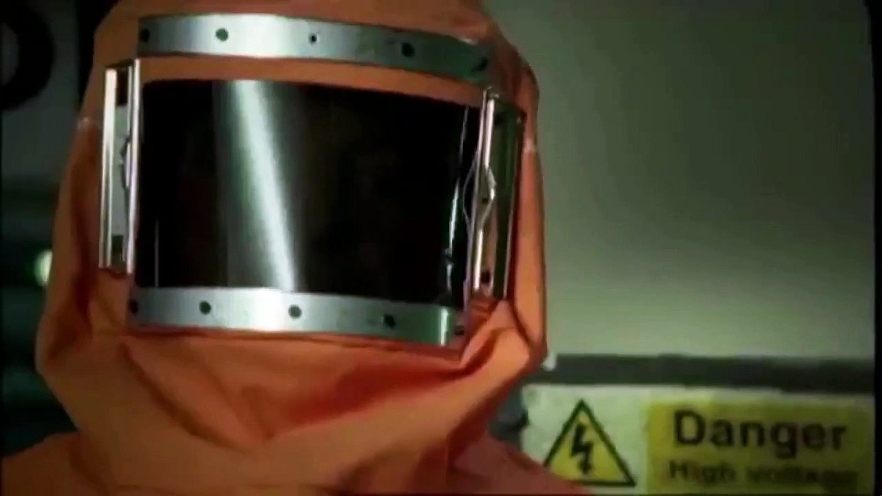 Voici à quoi ressemblerait le générique des SIMPSON dans la vraie vie! (des barres de rire!)