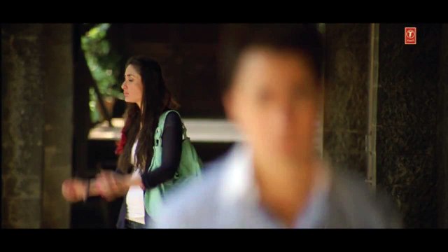 'Aahatein Ek Main Aur Ekk Tu' (song promo) _ Kareena Kapoor _ Imraan Khan-