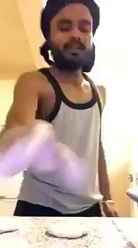 Roti kasay pakatay hay video dekay zara - punjabi funny video shughal mela totay