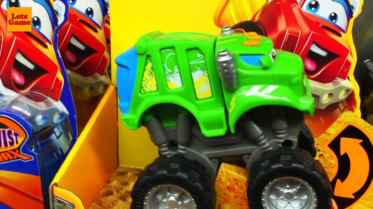 Игрушки Машинки в Детском Магазине Игрушек - Toys Cars in the Children's Toy Store.