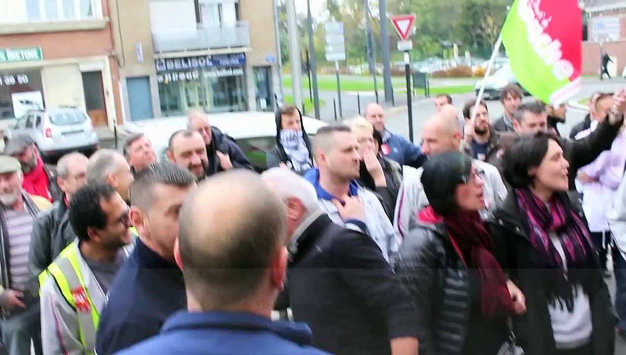 Soutien des salariés de PSA à Dominique Danquoins, licencié