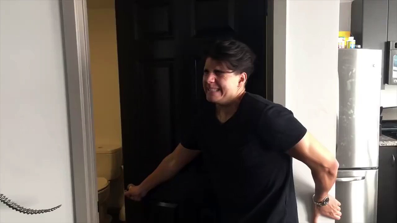 ANNEM UYURKEN BEN / BEN UYURKEN ANNEM