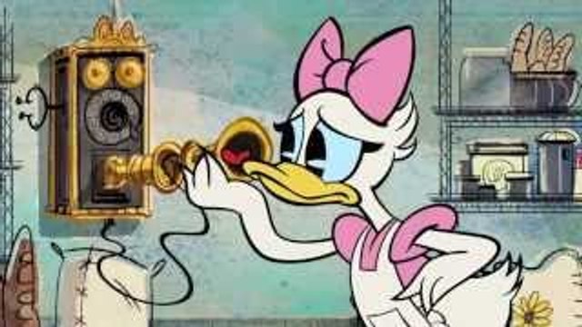 Mickey Mouse Shorts Croissant de Triomphe | Official Disney UK HD