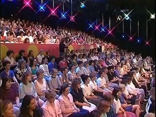 Dame Ednas Neighbourhood Watch S1E2 Lindas Home