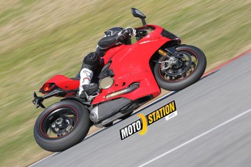 Essai Ducati Panigale 1299 S : Desmoniaque !