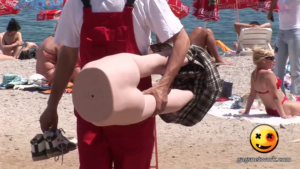 Naked & Funny. Metacafe Peoples Choice. Unusual Photo