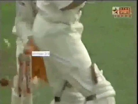 Shane Warne and Yasir Shah Ball of the Century - Video Dailymotion