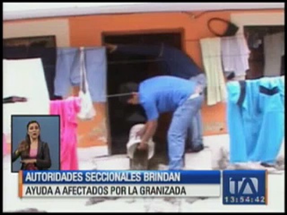 Autoridades brindan ayuda a afectados por granizada