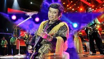 Gaya Khas Rhoma Irama di Panggung Dangdut