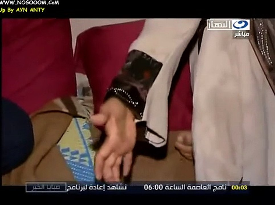 شاهد خروج الجن من جسم إمرأة سبحان الله