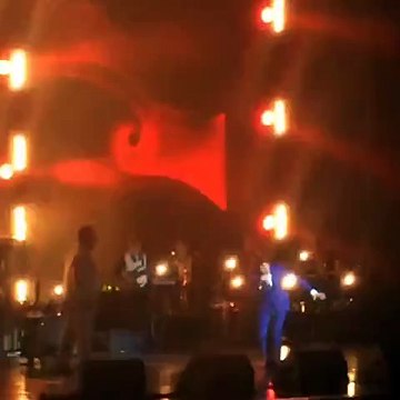 «Supremacy» (фрагмент) А.Бон (концерт участников «Голос»-3, Москва, 18.02.2015) (sophyyume)