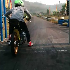 Indonesia Drag Bike Kelas NINJA 150cc Racing 201