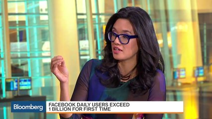 Facebook Tops Estimates, Sales Fueled by Mobile Ads
