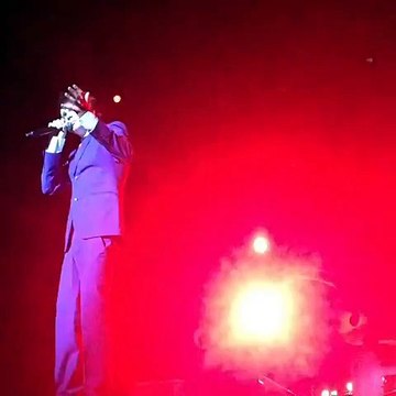 «Supremacy» (фрагмент 1) А.Бон (концерт участников «Голос»-3, Москва, 18.02.2015) (pauline_romanova)