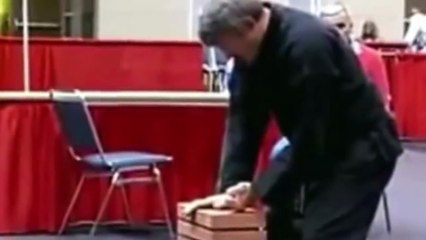 Каратисты неудачники, когда разбивание (Тамешивари) не получается