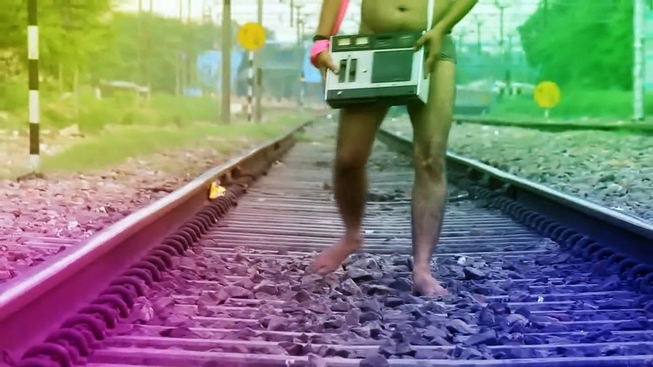 PK Prank On Street Funny Reactions Of Dilliwalas!