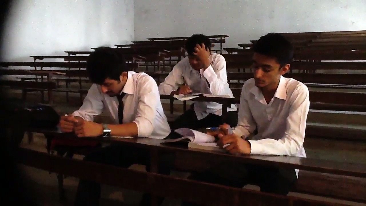when a frıend dısturb you durıng study by [Faran chouhan]