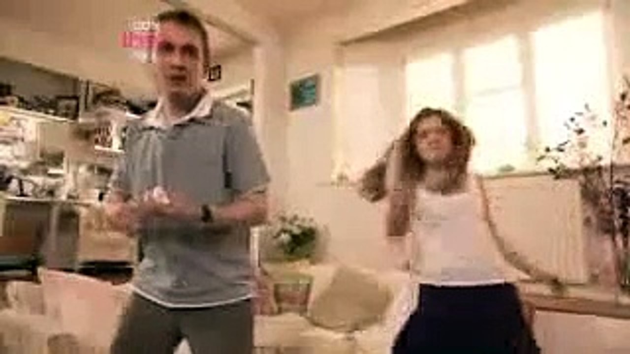 Couple joue à la Wii - Pub drôle