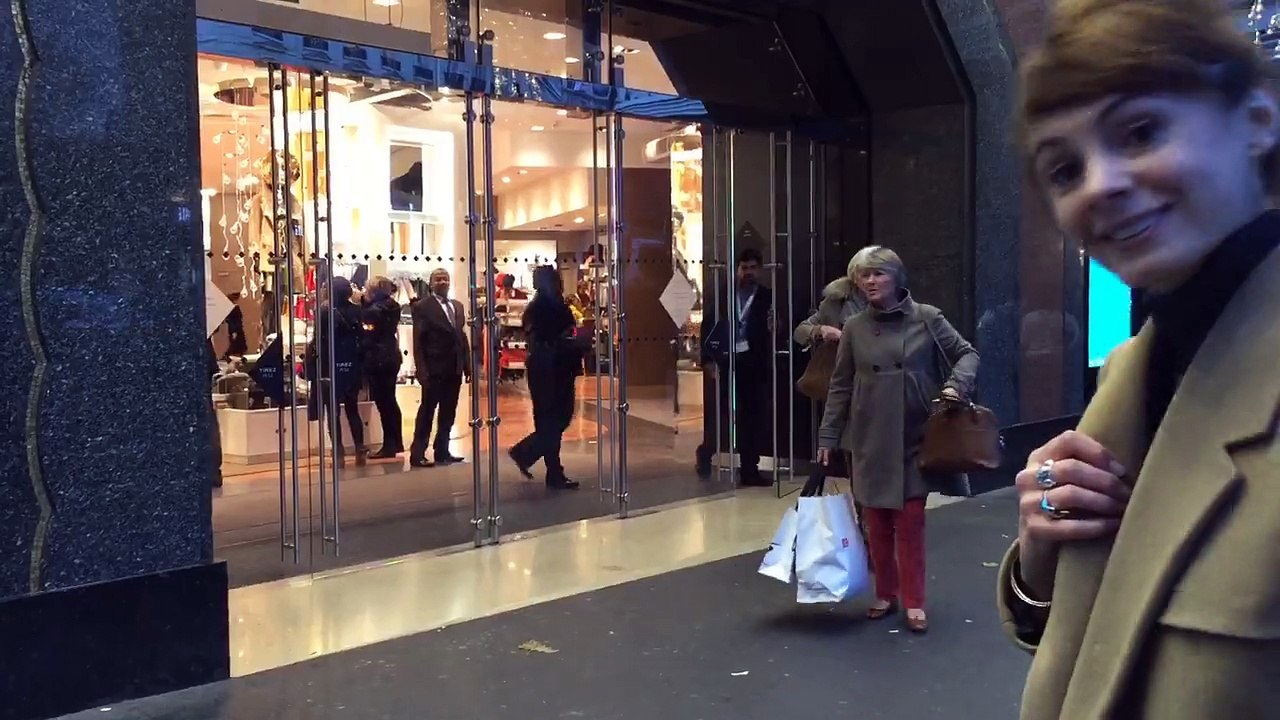 Dans les coulisses des vitrines de Noël