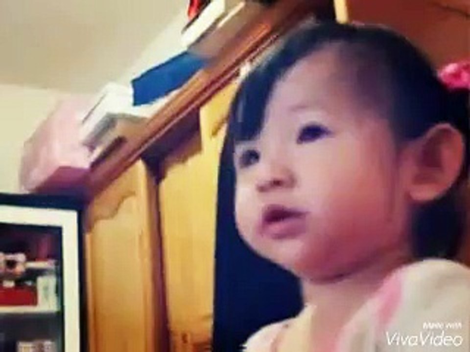 采芯妹的夢想旅程…采芯妺自言自語 不知道在説什麼 講到後面還結巴吐舌頭 真的被她搞逗了