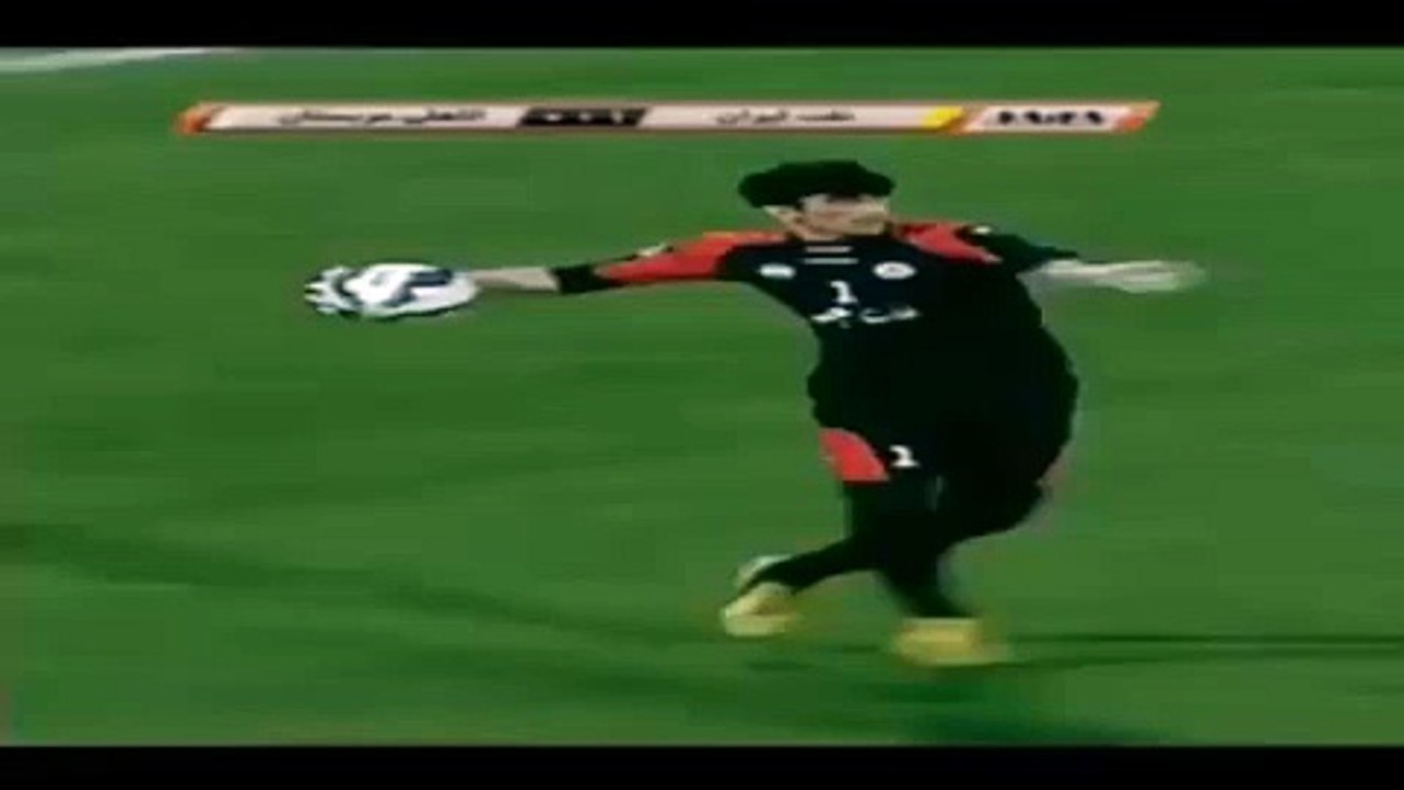 Eliyle tam ayağa...
