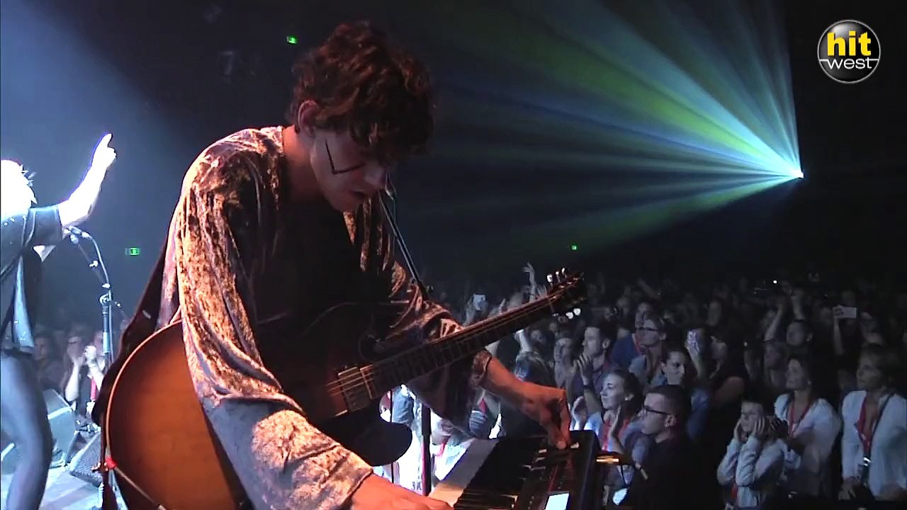 HYPHEN HYPHEN - Just need your love (Hit West - Backstage Live -Vannes 2015