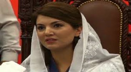 Reham Khan Wife Of Imran Khan Kissing In A Live Show