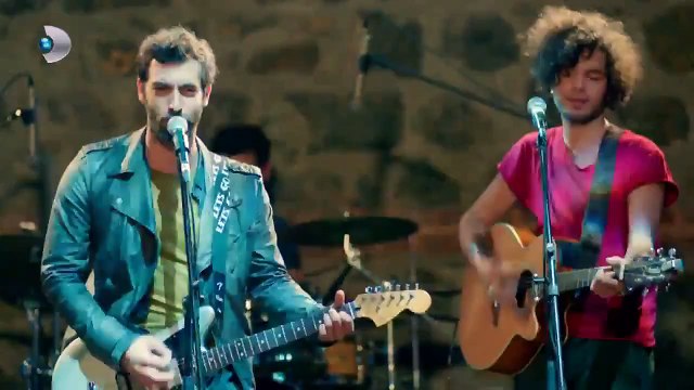 Poyraz Karayel - Elleri Ellerime !