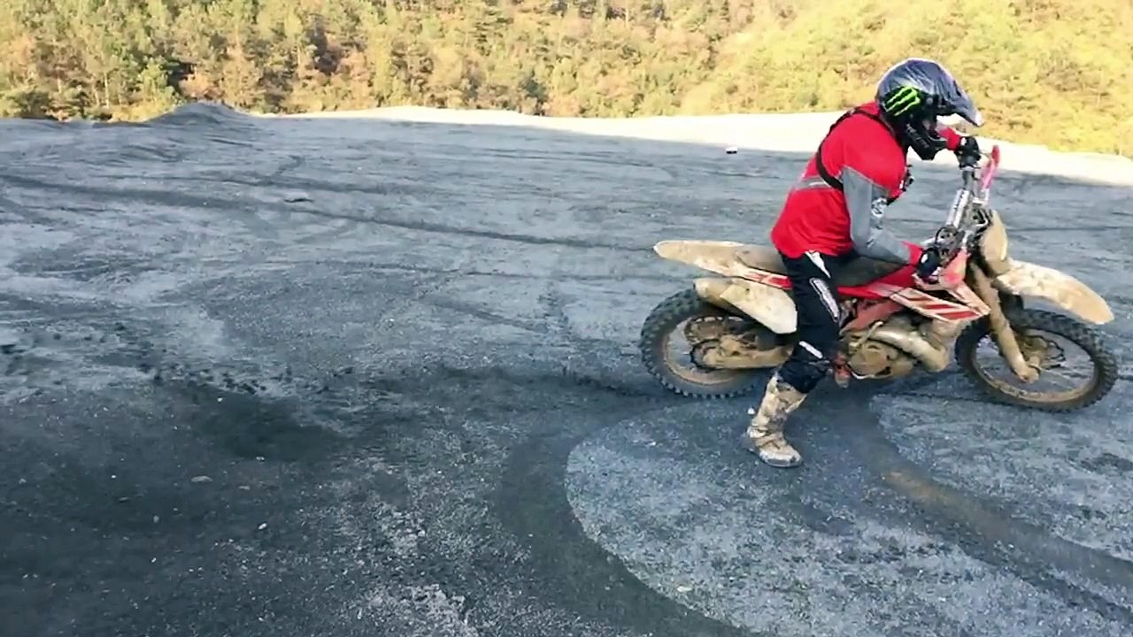Dirtbike super slow motion 1000fps Iphone 6