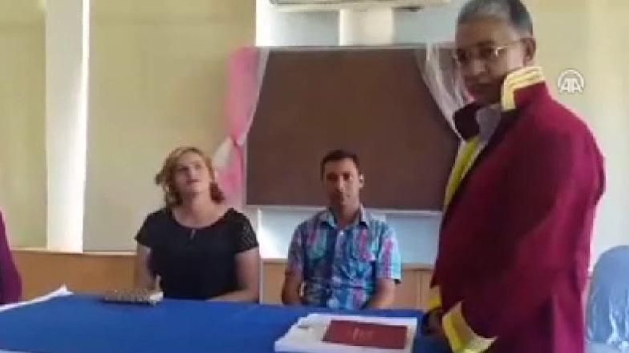 Damat "Hayır" dedi, nikah memuru töreni terketti... Damadın surat ifadesine dikkat!