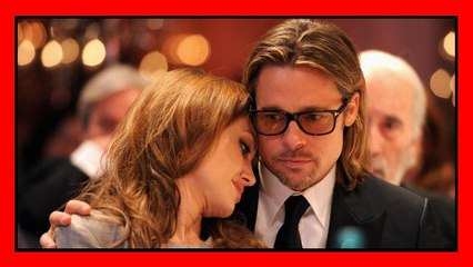 Angelina Jolie nuda al cinema dopo la mastectomia