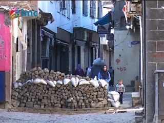 Sur'da halk tedirgin: 'Ne olacağını biz de bilmiyoruz'