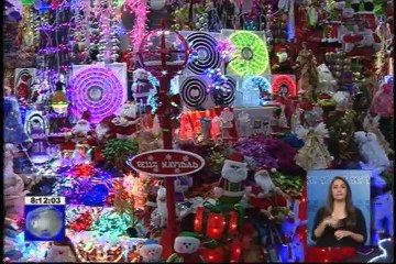 COMERCIO NAVIDEÑO EN MERCADO DE LAS CUATRO MANZANAS DE GUAYAQUIL