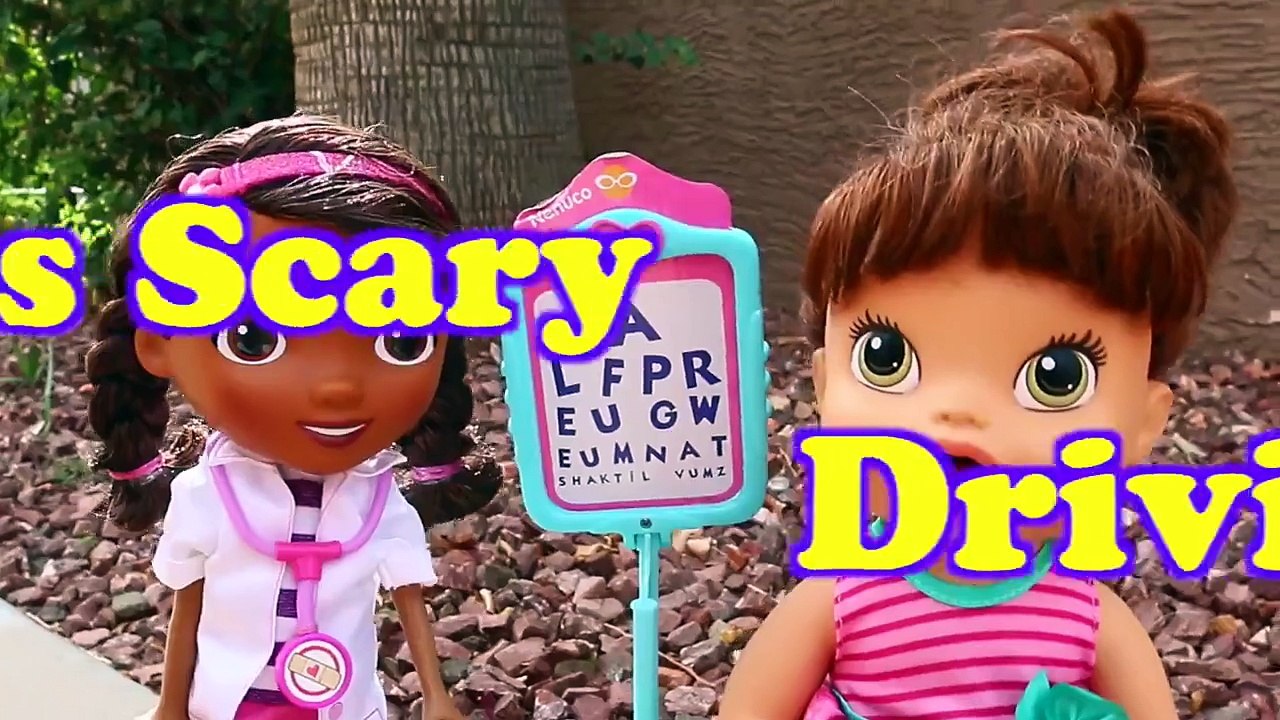 BABY ALIVE DRIVES COZY COUPE!!! Car Crash + Doc McStuffins Check Up by DisneyCarToys