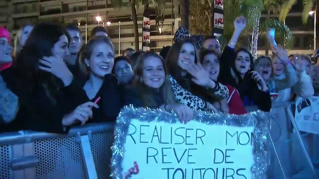 LIVE C'Cauet sur NRJ - Émission spéciale NRJ MUSIC AWARDS - En direct de Cannes (AUTO-RECORD) (2015-11-06 18:30:10 - 2015-11-06 20:45:51)