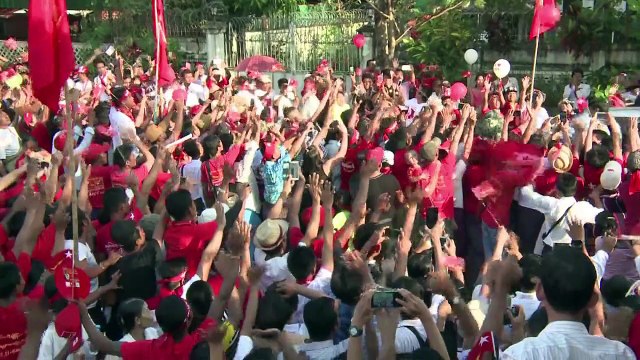 Myanmars Freiheitsikone Suu Kyi greift nach der Macht