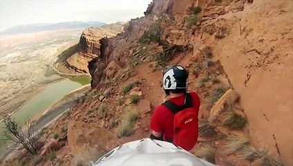 Dağdan Aşşağıya Tek Tekerle inen Çılgınlar - Komik videolar - Funny videos