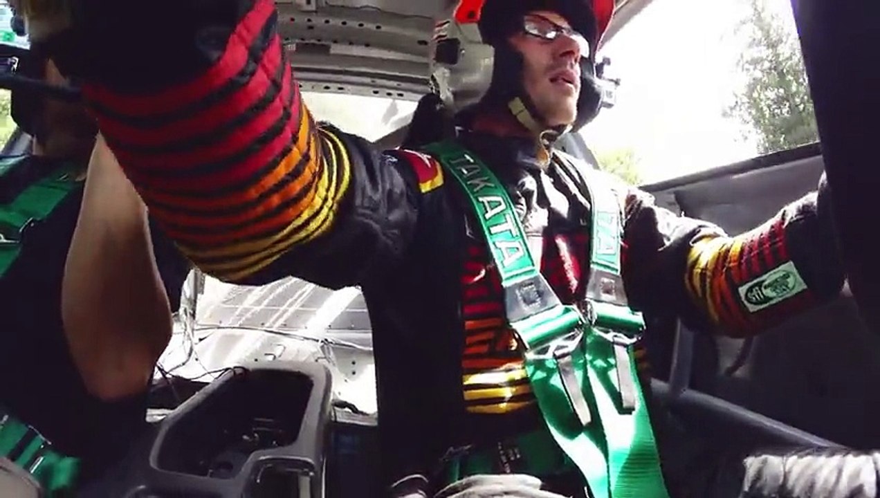 Dar Alanda Aynı Anda Drift Yapan Arabalar - Komik videolar - Funny videos