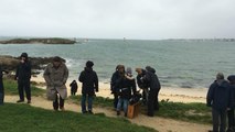 Tournage sur la plage avec Déborah François