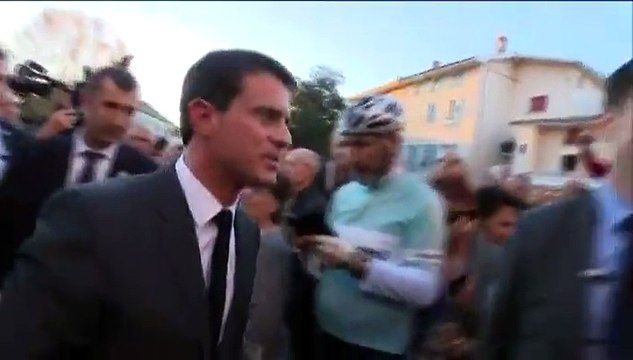 Isère : Manuel Valls conspué par une vingtaine de jeunes à Moirans