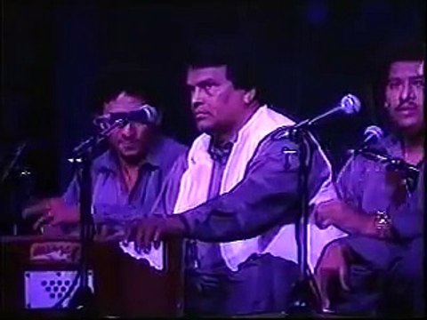 Jhoole Jhoole Lal Dam Mast Qalandar By Nusrat Fateh Ali Khan